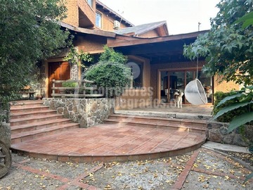 Casa en venta en Casa en Venta 3D Camino El Cajón - El Arrayán, Lo Barnechea - 3 dormitorios, 3 baños