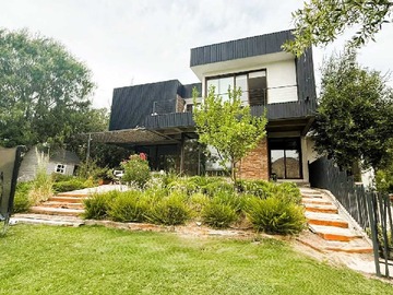 Venta / Casa / Colina