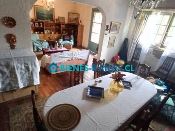 Casa en venta en Av. Pedro montt, Santiago - 3 dormitorios, 1 baño