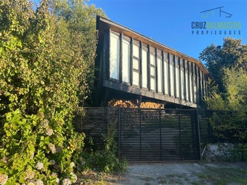 Casa en venta en Playa Hermosa, moderna casa con acceso a la playa y gran vista, Puerto Varas - 3 dormitorios, 2 baños