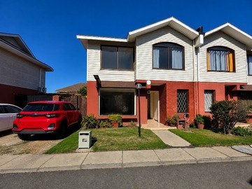 Casa en venta en Se Vende Hermosa Casa en Condominio en Centro Sur de Quilpué. - 4 dormitorios, 3 baños