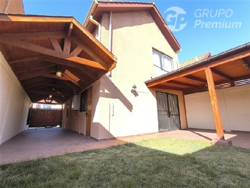 Casa en arriendo mensual en Valles del bosque, Maipú - 3 dormitorios, 3 baños