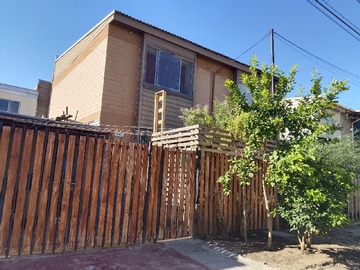 Casa en venta en Amplia Casa Pasaje los Siete Cuentos, Luis Duran Lampa - 2 dormitorios, 1 baño