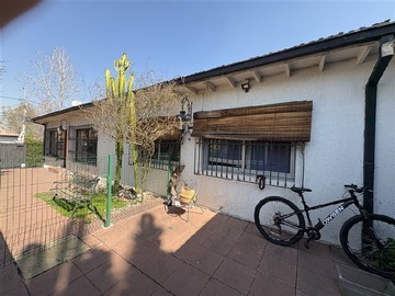 Casa en venta en Vista hermosa, La Reina - 5 dormitorios, 4 baños