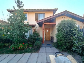 Casa en venta en Ayres de Chicureo, Colina - 5 dormitorios, 3 baños