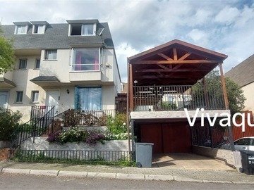 Casa en venta en Mall Tobalaba, Puente Alto - 3 dormitorios, 3 baños