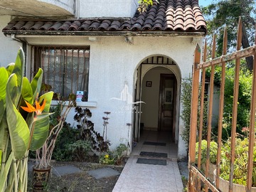 Casa en venta en Barrio italia, Providencia - 5 dormitorios, 3 baños