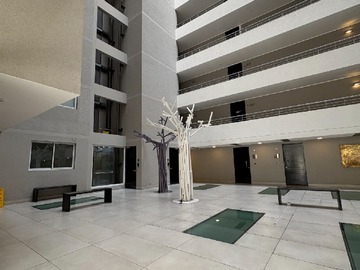 Bodega en venta en Avenida Las Condes 10415, Las Condes, Región Metropolitana de Santiago 7550000, Chile, Las Condes