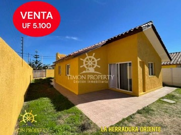 Casa en venta en Hermosa y luminosa casa, La Herradura Oriente (178878), Coquimbo - 3 dormitorios, 2 baños