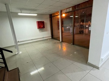 Local Comercial en arriendo mensual en Los Talaveras con Av. Irarrazaval, Ñuñoa - 1 baño