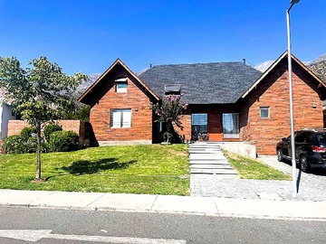 Casa en venta en Condominio portezuelo (173230), Peñalolén - 5 dormitorios, 5 baños