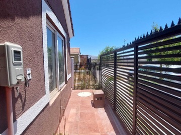 Casa en venta en Venta Hermosa Casa (12427), Buin - 3 dormitorios, 2 baños