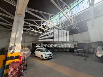 Bodega en arriendo mensual en Santiago, Santiago - 4 baños