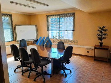 Oficina en arriendo mensual en Planta libre, Metro U de Chile (171322), Santiago - 11 dormitorios, 9 baños