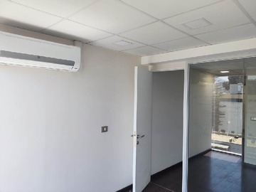 Oficina en venta en Oportunidad Oficina Providencia (74304), Providencia - 1 baño