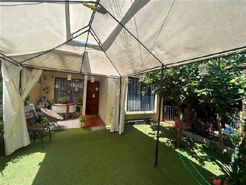 Casa en venta en Papá San Anacleto, Pudahuel - 3 dormitorios, 3 baños