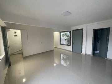 Local Comercial en arriendo mensual en En arriendo Comercial - Barrio Brasil (171070), Santiago - 2 baños