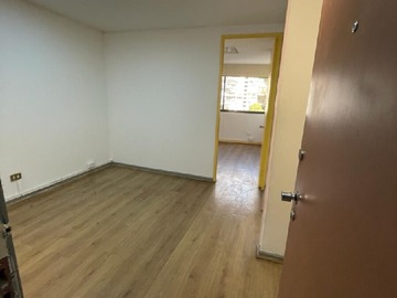 Oficina en arriendo mensual en Antonio Bellet 77, Providencia - 2 dormitorios, 1 baño