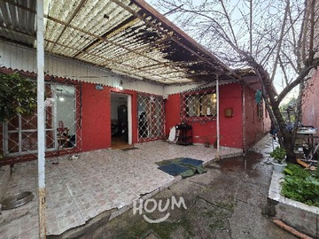 Casa en venta en Cepa Cardenal, Peñalolén - 4 dormitorios, 2 baños