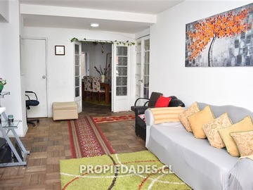 Departamento en venta en Diagonal Paraguay / Metro Santa Lucía, Santiago - 3 dormitorios, 2 baños