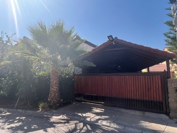 Casa en venta en Valle lo campino, Quilicura - 4 dormitorios, 3 baños