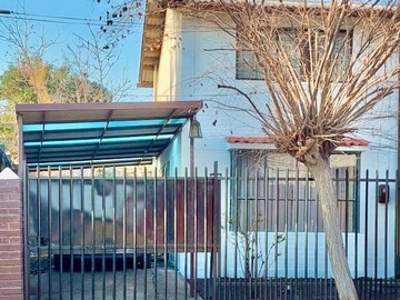 Venta / Casa / Colina