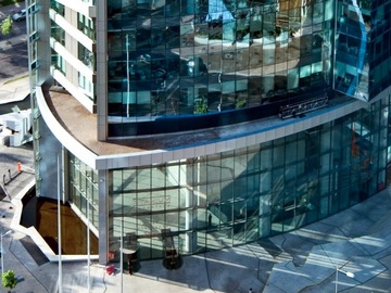 Oficina en arriendo mensual en Titanium La Portada, Las Condes - 13 dormitorios, 6 baños