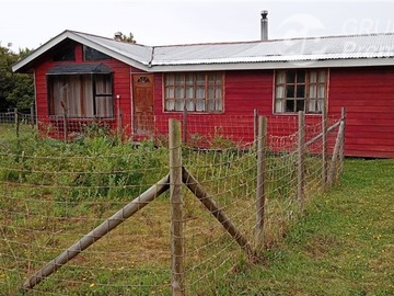Casa en arriendo mensual en Avenida Alto Bonito 4, lote a, Puerto Montt, Chile, Puerto Montt - 4 dormitorios, 2 baños
