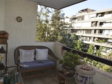 Departamento en venta en Colegio San Ignacio / Holanda, Providencia - 3 dormitorios, 2 baños