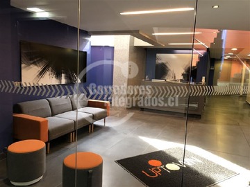 Oficina en arriendo mensual en Kennedy / Geronimo de Alderete, Vitacura - 2 dormitorios, 1 baño