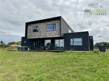 Casa en venta en Reserva Santa Clara, Puerto Varas - 3 dormitorios, 4 baños