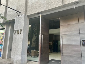 Estacionamiento en venta en Morande 707, Santiago