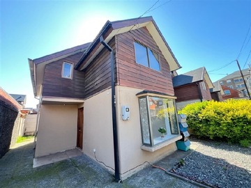 Casa en arriendo mensual en 32 y medio oriente B 2167 Las Rastras IV, Talca - 3 dormitorios, 3 baños