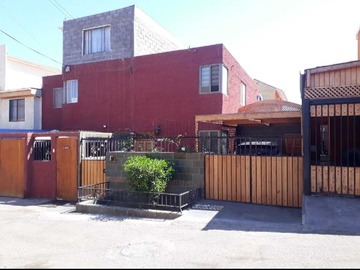 Casa en venta en Se vende espectacular casa para negocio. (103120), Antofagasta - 3 dormitorios, 2 baños