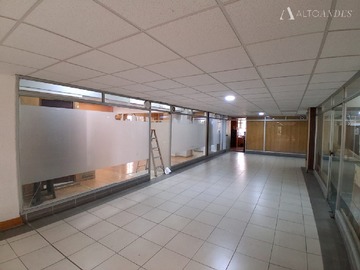 Oficina en arriendo mensual en 9 norte con 1 poniente, Viña del Mar - 4 dormitorios, 3 baños