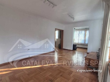 Casa en venta en Hermosa Casa Ideal para Familias Numerosas (158882), Providencia - 4 dormitorios, 3 baños