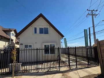 Casa en arriendo mensual en Sector sur oriente, Talca - 4 dormitorios, 2 baños
