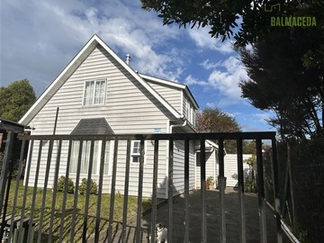 Casa en venta en Faro los Colonos, Puerto Varas - 3 dormitorios, 4 baños