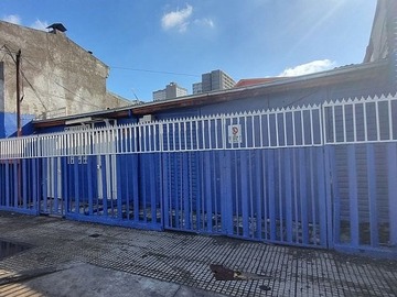 Terreno en venta en 5 de abril 4351, Estación Central - 8 dormitorios, 4 baños