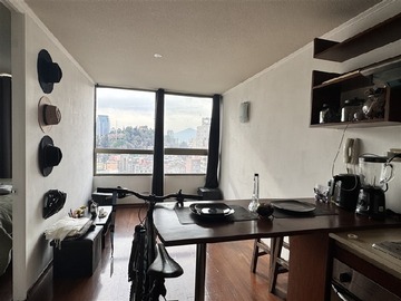 Departamento en venta en Carmen esquina Marcoleta - Metro Santa Lucía, Santiago - 1 dormitorio, 1 baño