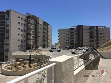 Departamento en arriendo mensual en Padre Rene Pienovi, Viña del Mar - 3 dormitorios, 2 baños