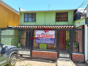 Casa en venta en Hermosa Casa de Dos Pisos con 3 Dormitorios, 2 Baños, Quilicura. - 3 dormitorios, 2 baños