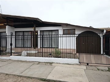 Casa en venta en Balmaceda / larrain alcalde / la pampa, La Serena - 3 dormitorios, 2 baños
