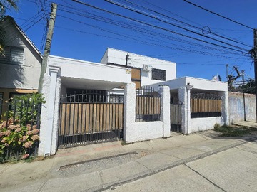 Casa en venta en Amplia Casa 5D 4B con 2 Estacionamientos (178646), Linares - 5 dormitorios, 4 baños