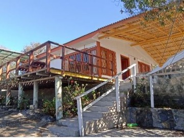 Casa en venta en Urmeneta Sur 180 Tongoy, Coquimbo - 4 dormitorios, 2 baños
