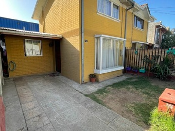 Casa en venta en Población las palmas, cercano a avenida independencia, Limache - 4 dormitorios, 1 baño