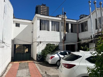Casa en venta en Cercano Parque Ecuador, Concepción - 18 dormitorios, 10 baños