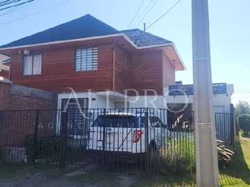 Casa en venta en Casa esquina venta rengo 2d 1b ideal comercial o habitación, Rengo - 2 dormitorios, 1 baño