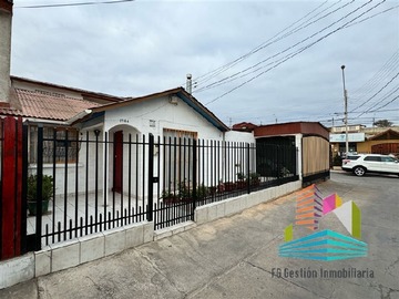 Casa en venta en Rio ponio 1944, la serena sector arcos de pinamar, La Serena - 5 dormitorios, 3 baños