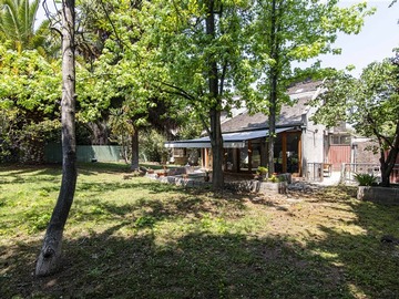 Casa en venta en Álvaro Casanova, La Reina - 3 dormitorios, 4 baños